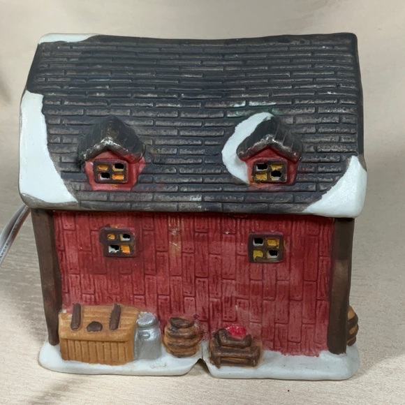 Porcelain Lighted Hay Barn - Picture 4 of 13